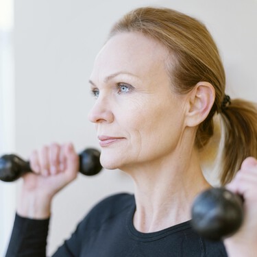 La fuerza es clave a los 50: seis consejos básicos para aumentar tu masa muscular 