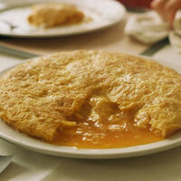 En el eterno debate entre la tortilla cuajada y muy poco hecha hay alguien que tiene clarísima su postura: la salmonella