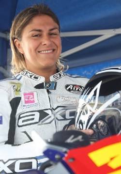 Paola Cazzola, la primera mujer en competir una temporada completa en Supersport