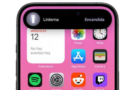 他の iPhone にはアダプティブフラッシュライトはなく、引き続き iOS 17 と同じように表示されます (ただし、これまでと同様に光の強度を調整することはできます)