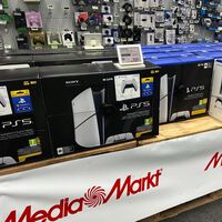 PS5 Slim por apenas 400 euros es el chollo gaming del día gracias al outlet de MediaMarkt 