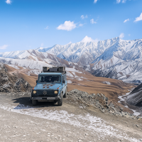 Un matrimonio dio 22 veces la vuelta al mundo con cero postureo: el protagonista fue un Mercedes Clase G indestructible convertido en camper