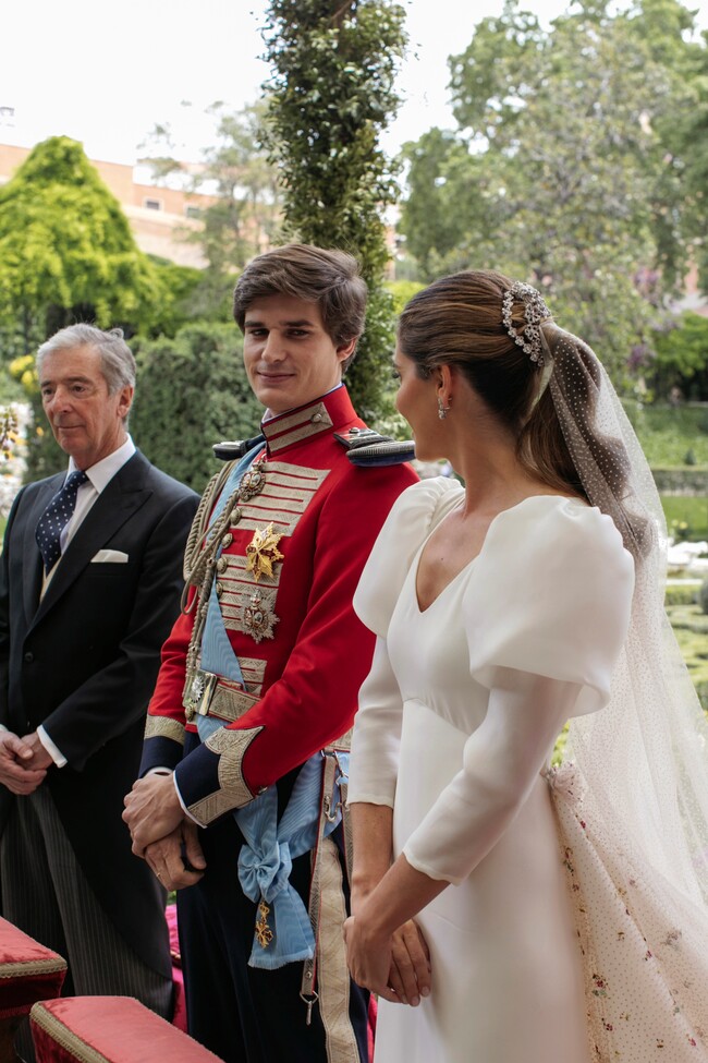 Así de espectacular es el vestido de novia de Belén Corsini