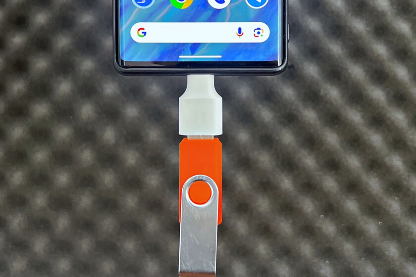 Multiplica por dos el almacenamiento de tu móvil con un pendrive USB: todo lo que necesitas para hacerlo funcionar