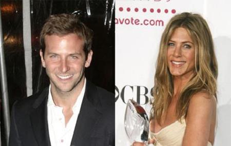 Jennifer Aniston tiene una cena romántica con Brad... ¡Cooper!