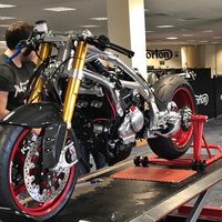 Motos eléctricas y una nueva fábrica fuera de Reino Unido podrían formar parte de los planes de TVS para Norton