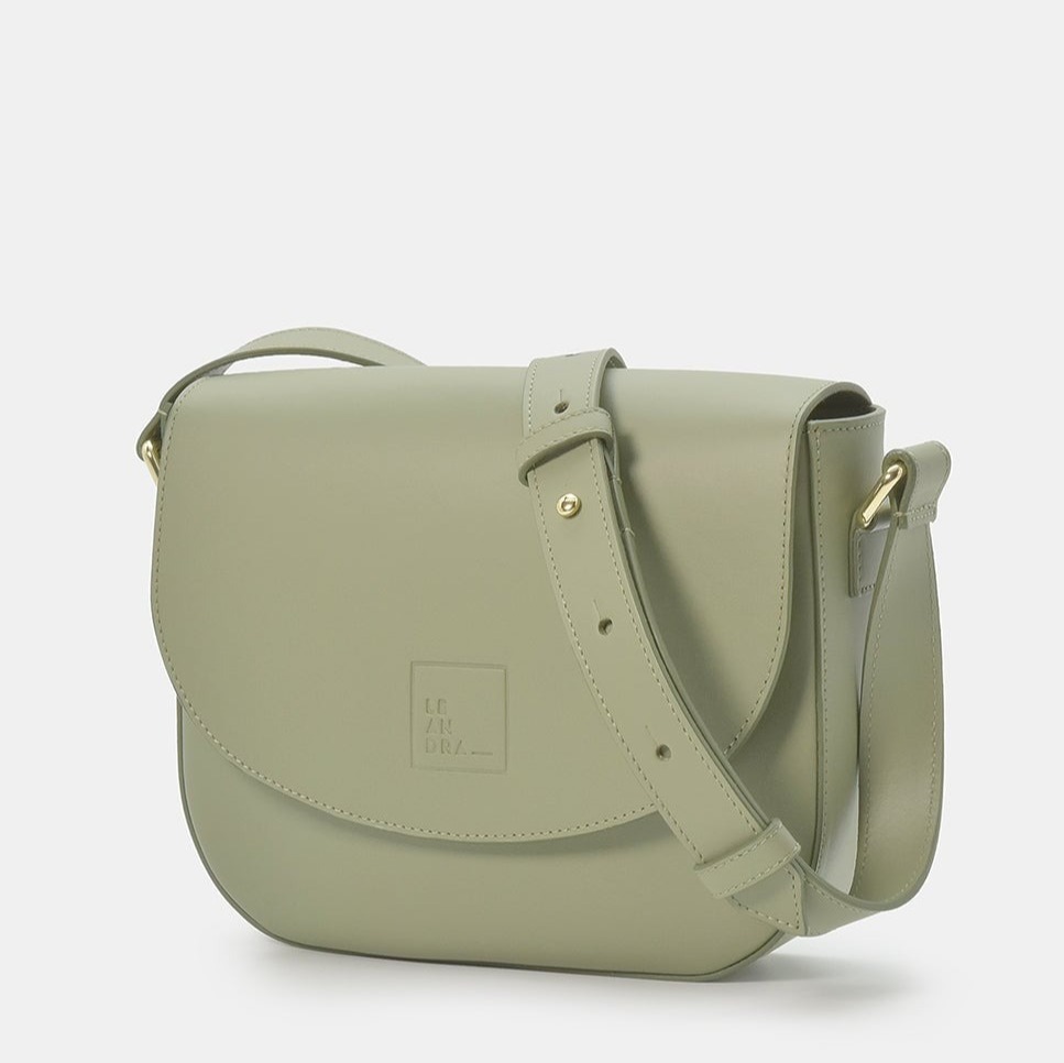 Leandra
Bandolera de mujer de piel color verde