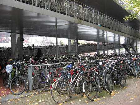 ¿Necesitamos modernizar los aparcamientos urbanos de bicicletas?