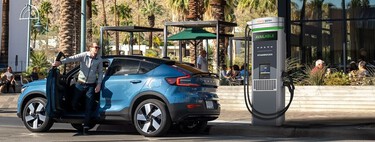 La batería del coche eléctrico frente al calor extremo: consejos para mantener la autonomía en verano