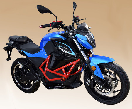 La moto eléctrica española Ebroh Bravo GLE se cuela en el segmento naked sin carnet por 4.490 euros