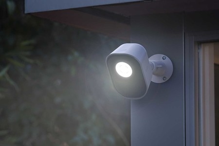 Este sistema de luces de Arlo para ahuyentar intrusos es el complemento para las cámaras de seguridad
