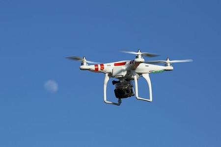 La última y extravagante moda fotográfica en EE.UU: Selfies con Drones