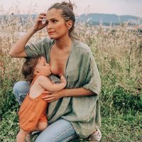 "Hay días en que lo mandaría al cuerno, pero luego la miro y todo merece la pena": la sincera reflexión de Verdeliss sobre la lactancia