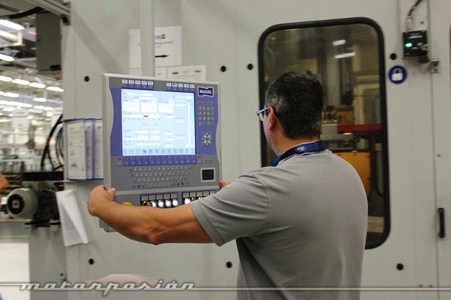 Fabricar coches en la Industria 4.0 para el cliente digital, un reto para el sector