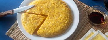 Tortilla de patatas al estilo de Betanzos, receta casera de este (gran) clásico de la cocina gallega