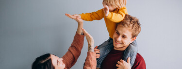 Cuatro frases positivas que los niños necesitan escuchar para educar con éxito, según una experta en crianza 
