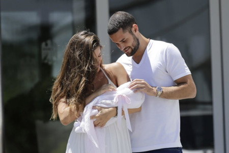 Pero qué monos Malena Costa y Mario Suárez con su nena