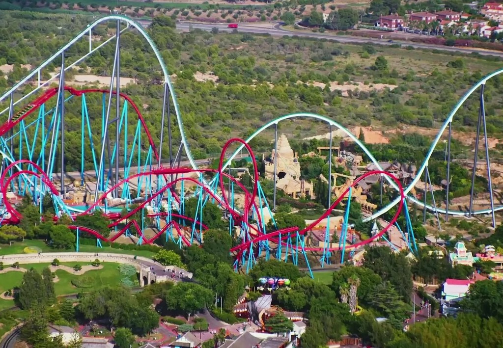 Los mejores parques de atracciones de España: una selección de escapadas llenas de diversión y emociones fuertes