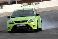 Mikko Hirvonen coge la bici y Carlos Sastre el Focus RS