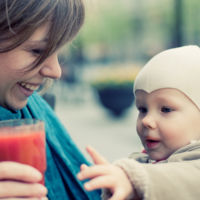 Siete consejos para evitar la caries del biberón