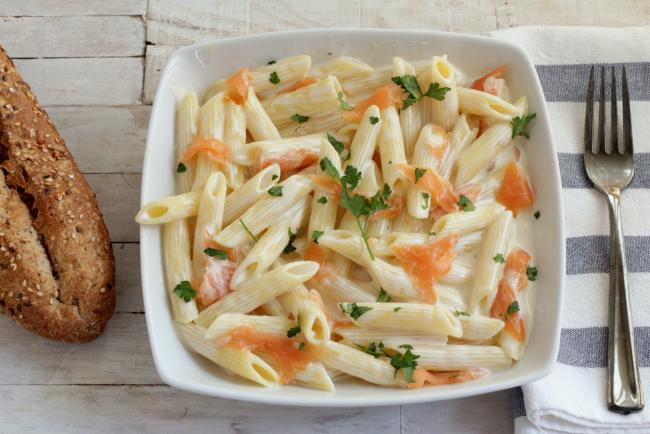 Penne Rigate Con Salmon Y Crema De Queso