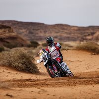 Ross Branch le da a Hero la primera del Dakar 2023 y Joan Barreda se pierde pero sobrevive en la general