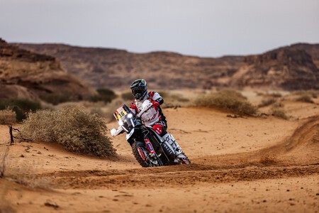 Ross Branch le da a Hero la primera del Dakar 2023 y Joan Barreda se pierde pero sobrevive en la general