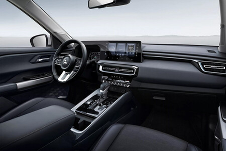 Mitsubishi Destinator 3