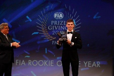 Max Verstappen cierra como el mejor novato del año y se lleva otros 2 premios en la gala FIA