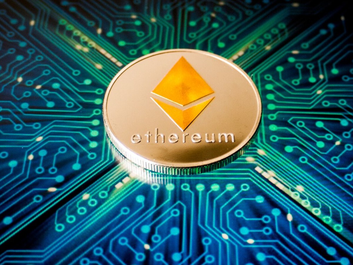 No solo bitcoin bate récords: Ethereum logra alcanzar su máximo histórico y  roza los 4.500 dólares