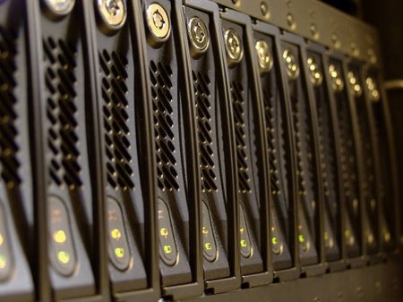 ¿Servidor en RACK o externo?
