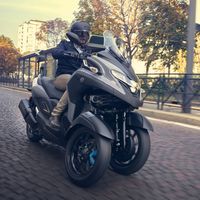 El Yamaha Tricity 300 aumenta la familia de scooter de tres ruedas y abre otra opción para el carnet de coche