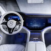 El Mercedes-Benz EQS revela su espectacular interior: así luce la megapantalla de 141 cm que ocupa todo el salpicadero 