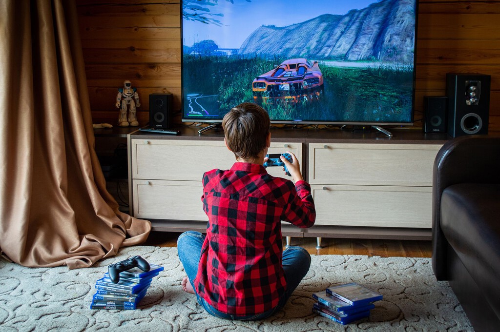 Siempre culpamos a las pantallas de los problemas mentales de los jóvenes. Un nuevo estudio propone que recetemos videojuegos