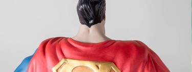 Es la figura más fea de Superman que he visto en mucho tiempo, pero alguien cree que estás dispuesto a pagar una disparatada suma de dinero por ella