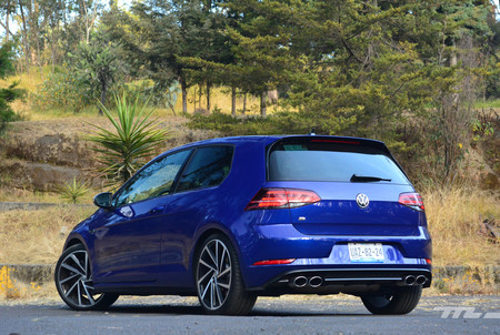 Volkswagen Golf R 2