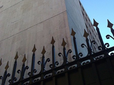 Los chicos de Serrano se trabajan a los senadores para aprobar la Ley Sinde (o Serrano)