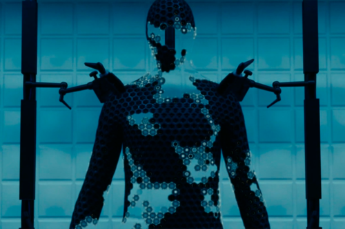 Hoy en TV: Una buenísima película de terror y ciencia ficción que triunfó donde fracasó Tom Cruise, El hombre invisible es un plan perfecto para Halloween