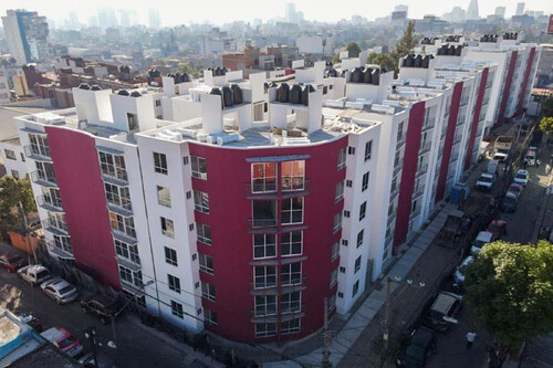 Comprar casa en México exige ganar más de 64,000 pesos al mes: el salario promedio apenas llega a 17,000