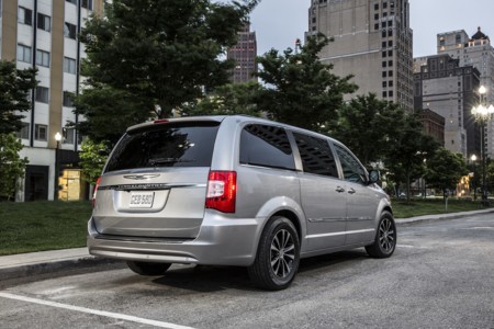 Chrysler Town Country 3