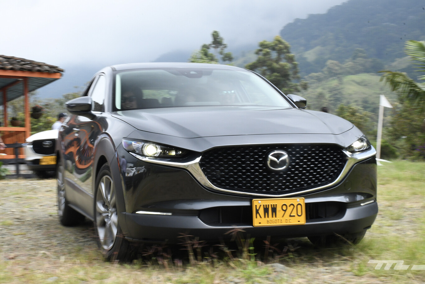 Manejamos el Mazda CX-30 mild-hybrid: estrena electrificación, mantiene estilo, gana rendimiento