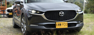 Manejamos el Mazda CX-30 mild-hybrid: estrena electrificación, mantiene estilo, gana rendimiento