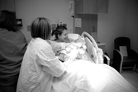 Papel de los pediatras en el fomento de la lactancia: durante el parto y postparto