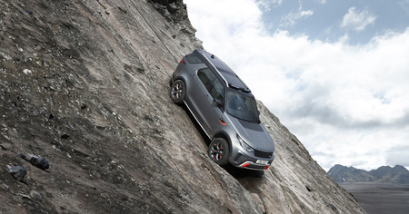 Land Rover Discovery SVX: hecho a mano, con 525 CV y ganas de todoterreno
