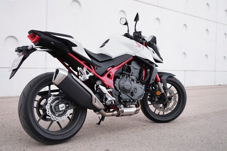 Honda Cb750 Hornet 2023 Precios 005