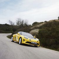 El Alpine A110 Tour de Corse 75 es un homenaje al Rally de Córcega en edición limitada por 81.900 euros