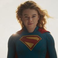 "El simple hecho de existir como mujer en ese espacio hace que la gente comente". Milly Alcock está preparada para las críticas online por su trabajo en 'Supergirl' 
