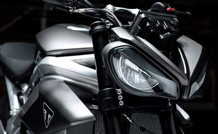 Motor Triumph 5 2022