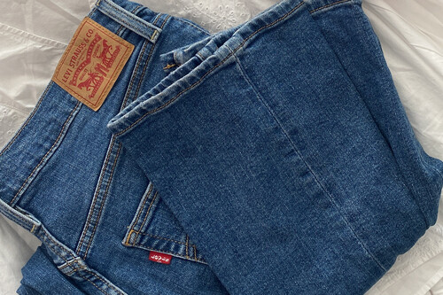 El Corte Inglés vende en su outlet decenas de vaqueros Levi's con hasta un 60% de descuento 