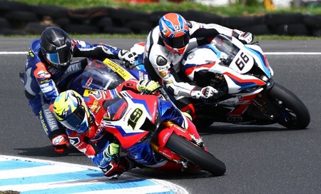 Álvaro Bautista podría dejar la Honda CBR1000RR-R si HRC se lo pide: "Si me mandan a MotoGP, me voy a MotoGP"